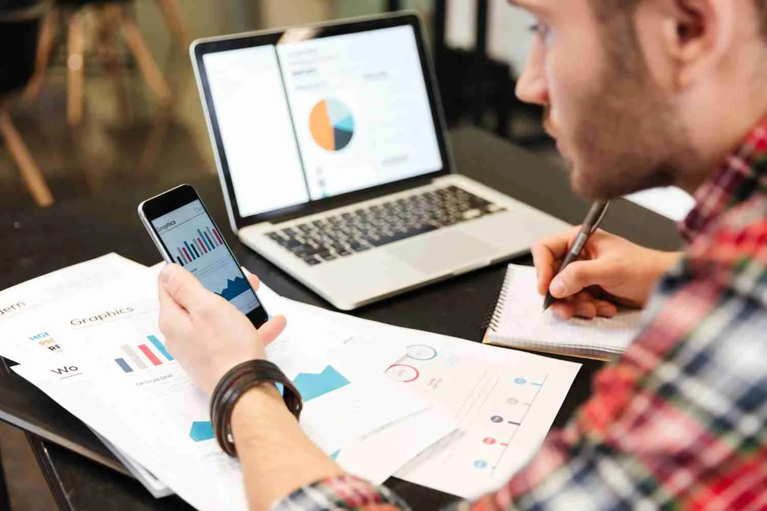 Best Practices for Aligning Your Digital and In-Person Marketing Efforts
