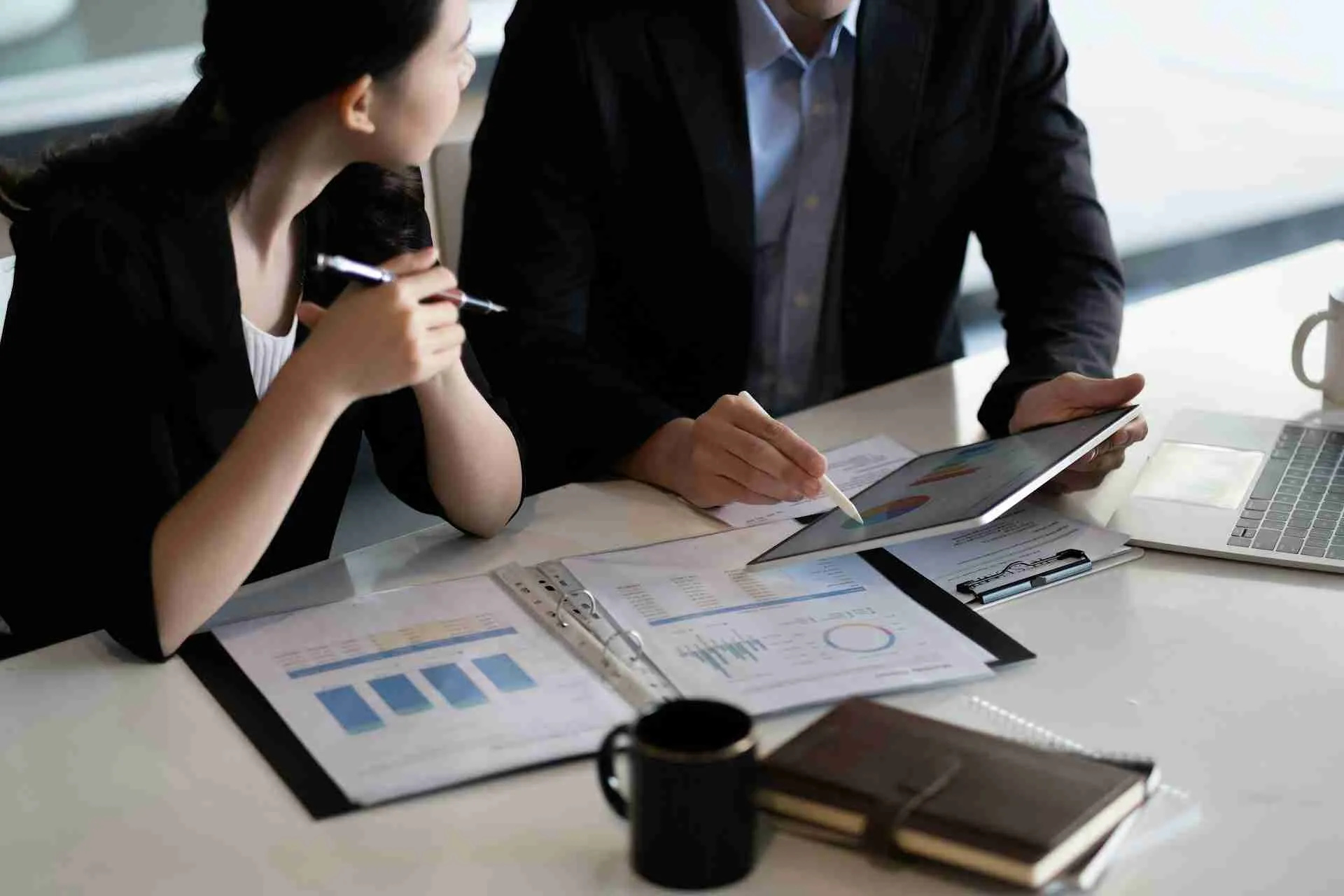 Unifying Digital and In-Person Medical Marketing Strategies to Drive Patient Engagement and Satisfaction